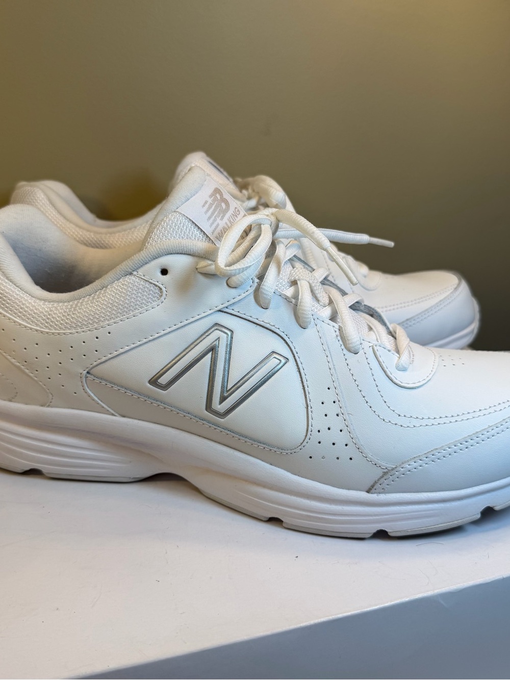 New Balance Men’s 411 Walking Shoes White Monochrome Leather Size 11 D